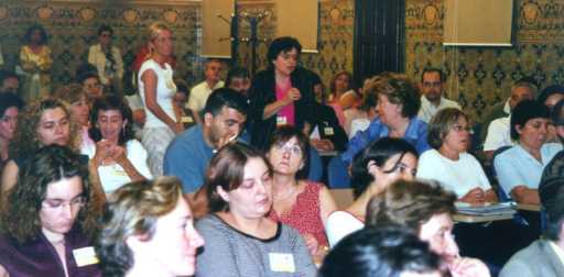 El público de la conferencia de FEDER del segundo día estuvo compuesto especialmente por asociaciones españolas