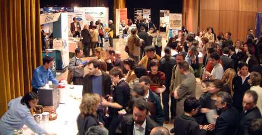 Un gran número de profesionales asisten anualmente a las conferéncias.