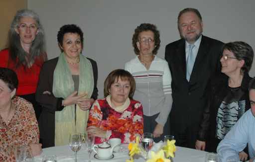 Representantes de las asociaciones que constituyen FCMNPF con el Dr. Jaume Coll, presidente de la SCN