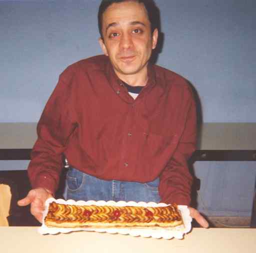 El pastelero mostrando la banda